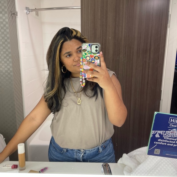 Meet your Posher, Bria - Picture 3 of 3